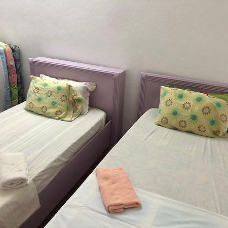 Batu Ferringhi Bayu Emas Apartment Εξωτερικό φωτογραφία