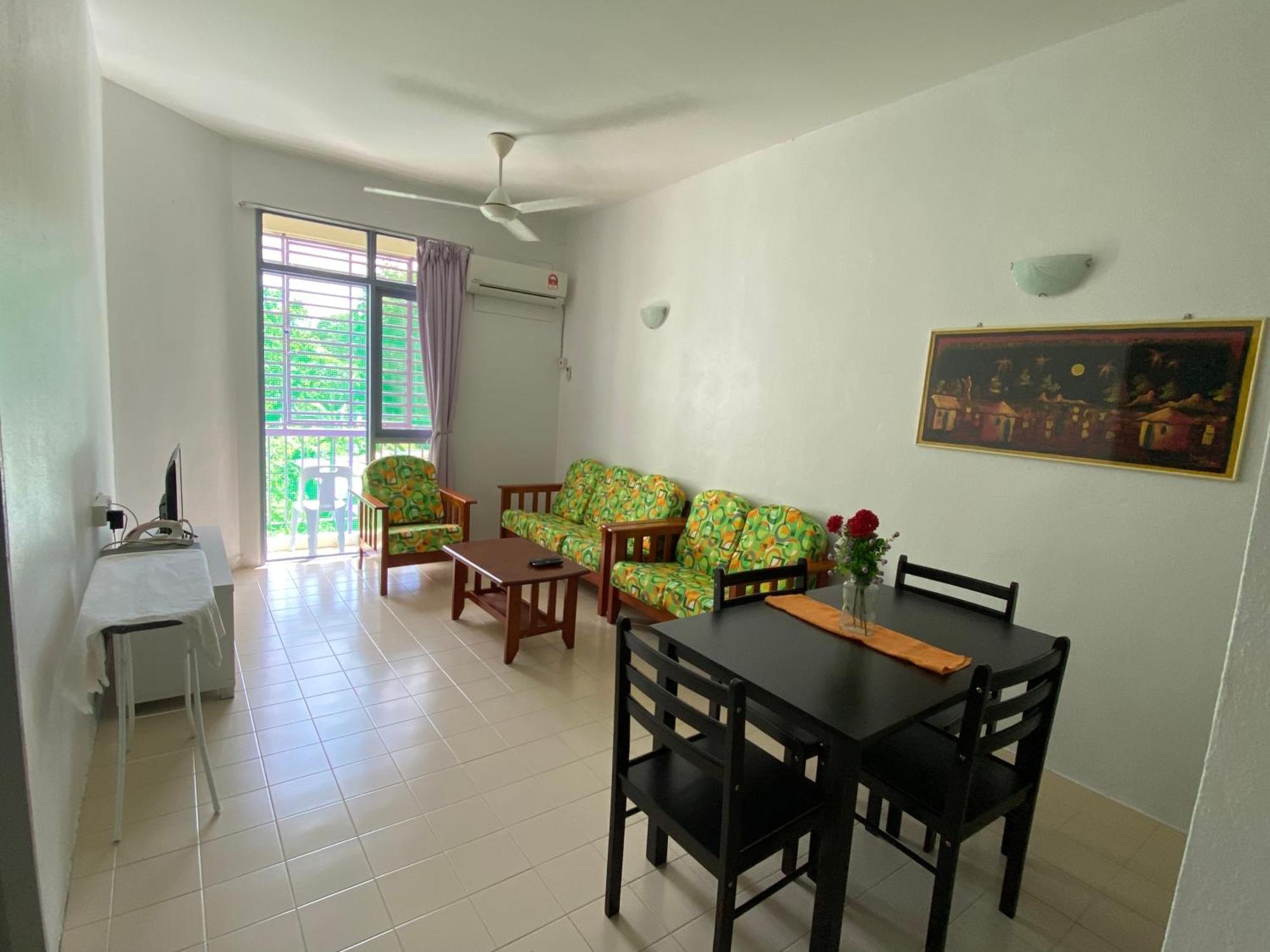 Batu Ferringhi Bayu Emas Apartment Εξωτερικό φωτογραφία