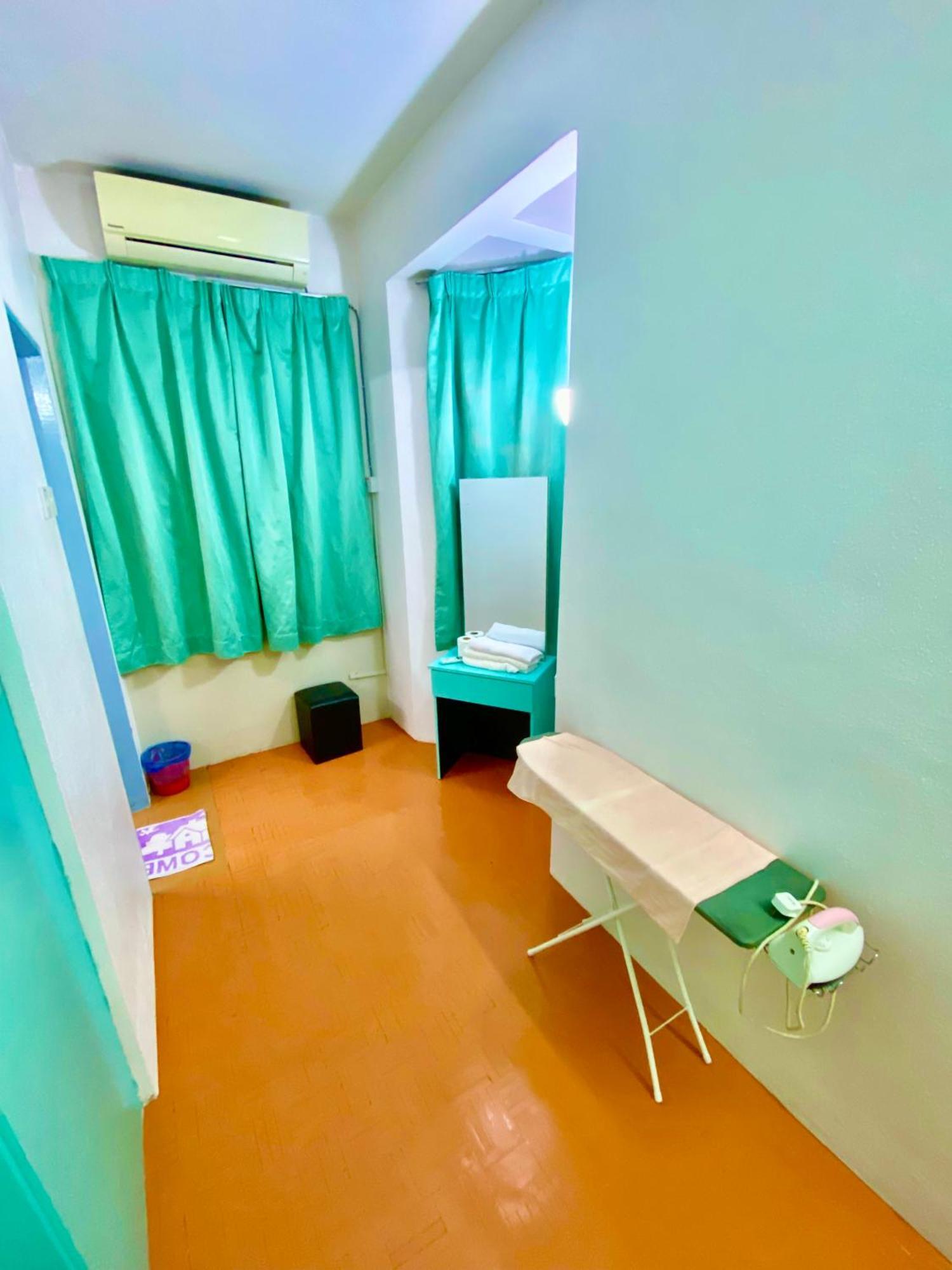 Batu Ferringhi Bayu Emas Apartment Εξωτερικό φωτογραφία